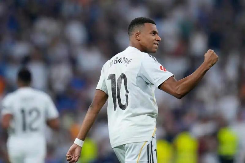 后是纽卡斯, 新月的邀约, 有利物浦