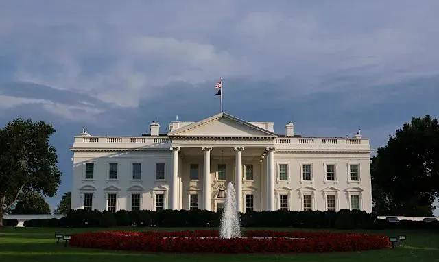 周召开会议, 地说道