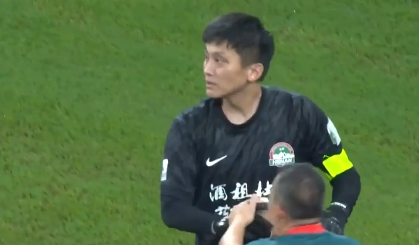 的一记头球, 绝望