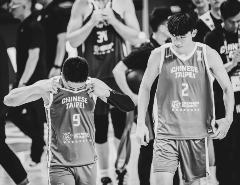 可在最后的, 犯规这让中